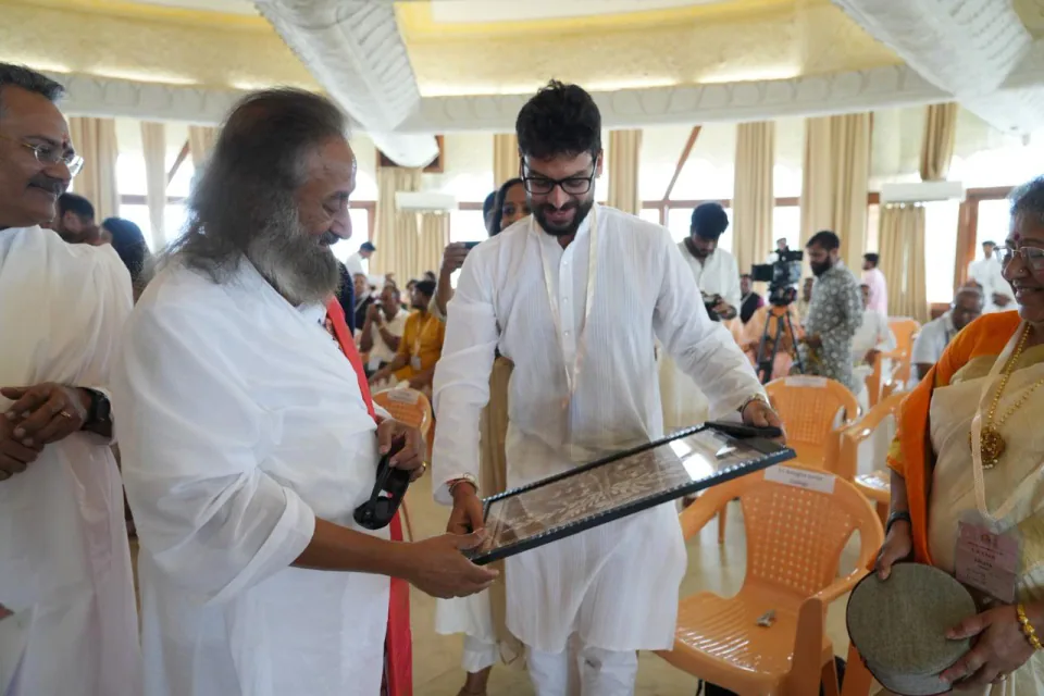 Meeting during the Art of Living MoU occasion
